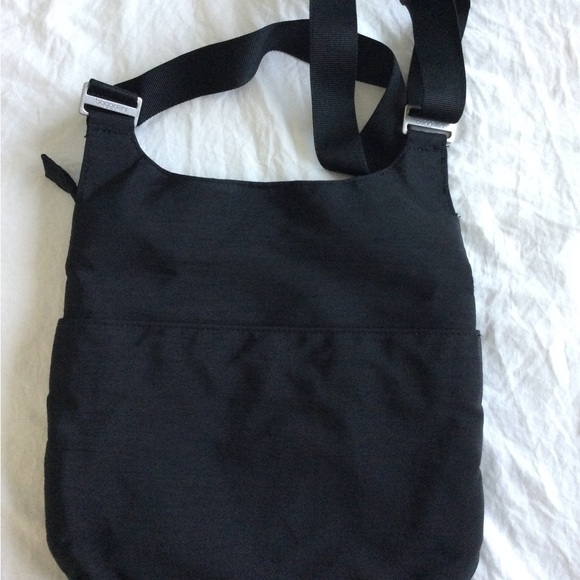 PRICE DROP! Baggallini Black Crossbody Bag - Picture 7 of 7